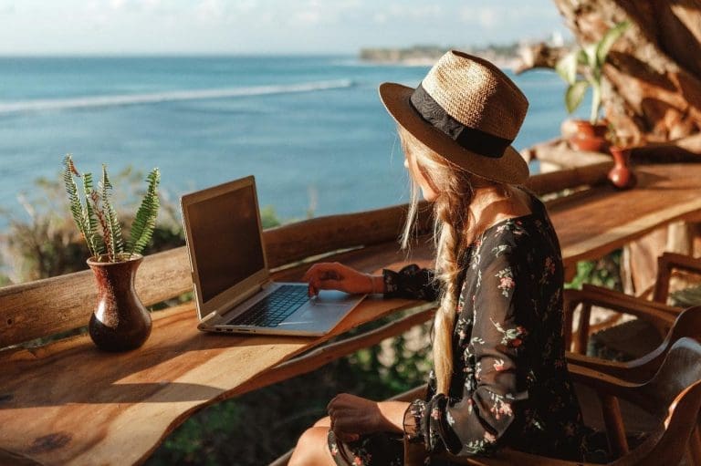 Digitalni nomadi, ovo je vaša prilika: Španija nudi 15.000 evra da se tamo preselite