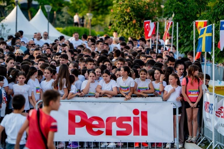 Persil Color Fun Run u Banjaluci spojio boje, pokret i zajedničku energiju
