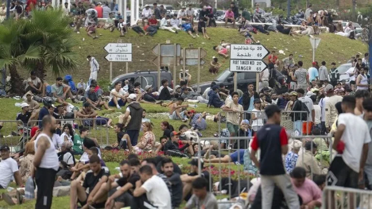 Desničarski lideri pokušali iskoristiti migrantsku krizu u Ceuti, građani ih otjerali