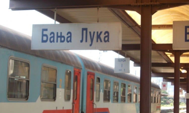 Umjesto novih vozova i linija, ŽRS dobile armiju direktora i njihovih pomoćnika