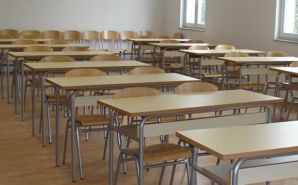 Učenik 8. razreda izbo nožem djevojčicu! Užas u osnovnoj školi u Subotici