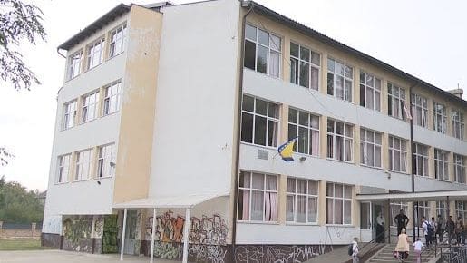 Djevojčica pala kroz prozor osnovne škole u Živinicama