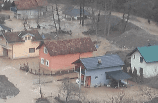 Ponovio se scenario iz oktobra: Poplavljena tri mjesta s područja Konjica, kuće su opet pod vodom