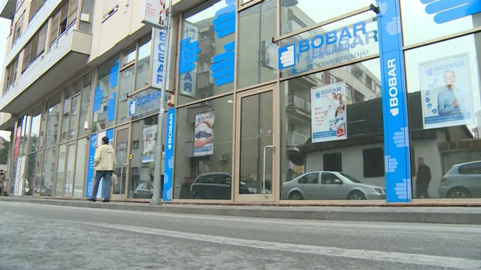 DEVET GODINA SUĐENJA, NIJEDNA PRESUDA: Propast „Bobar banke“ zaglavljena u bolovanjima, odgađanjima i pravnim manevrima